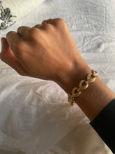 Load image into Gallery viewer, Gold Pulse Chain Bracelet

