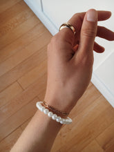 Load image into Gallery viewer, Delicate Pearl Bracelet
