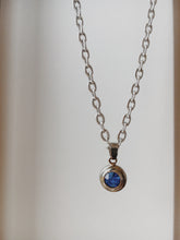 Load image into Gallery viewer, Nura Teardrop Necklace
