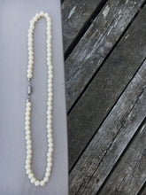 Load image into Gallery viewer, Locks of Pearl Necklace
