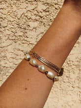 Load image into Gallery viewer, Faux Baroque Pearl Bracelet
